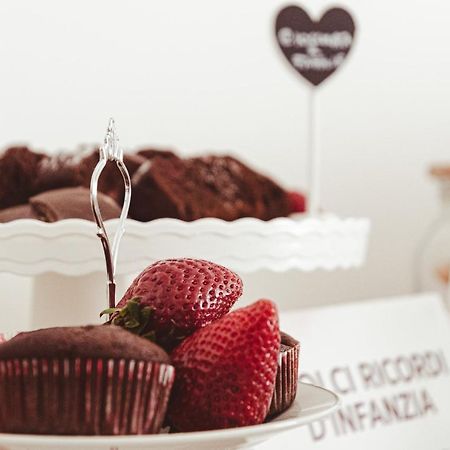 Incanto Di Luna B&B Family Rooms Βιέστε Εξωτερικό φωτογραφία