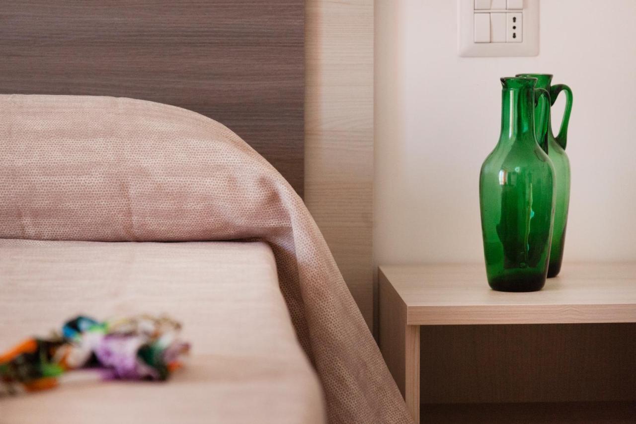 Incanto Di Luna B&B Family Rooms Βιέστε Εξωτερικό φωτογραφία